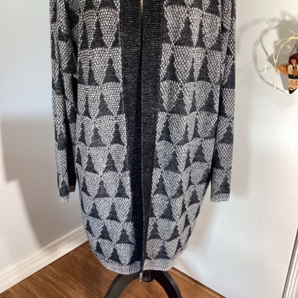14TH & UNION WOMAN PLUS 2X GEOMETRIC OPEN FRONT KNIT SWEATER CARDIGAN DUSTER - Picture 8 of 13